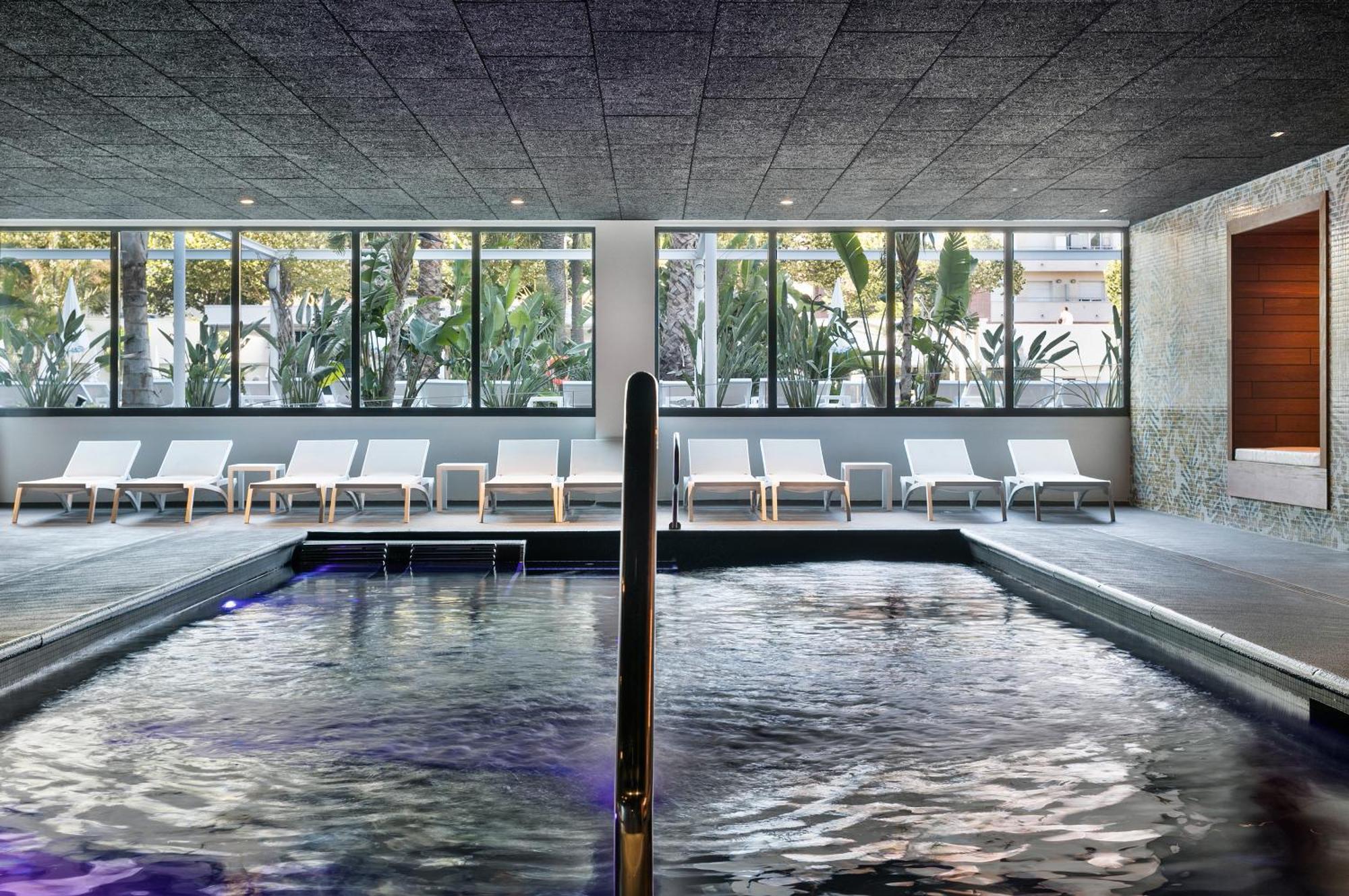Aqua Hotel Silhouette & Spa - Adults Only Malgrat de Mar Exterior foto